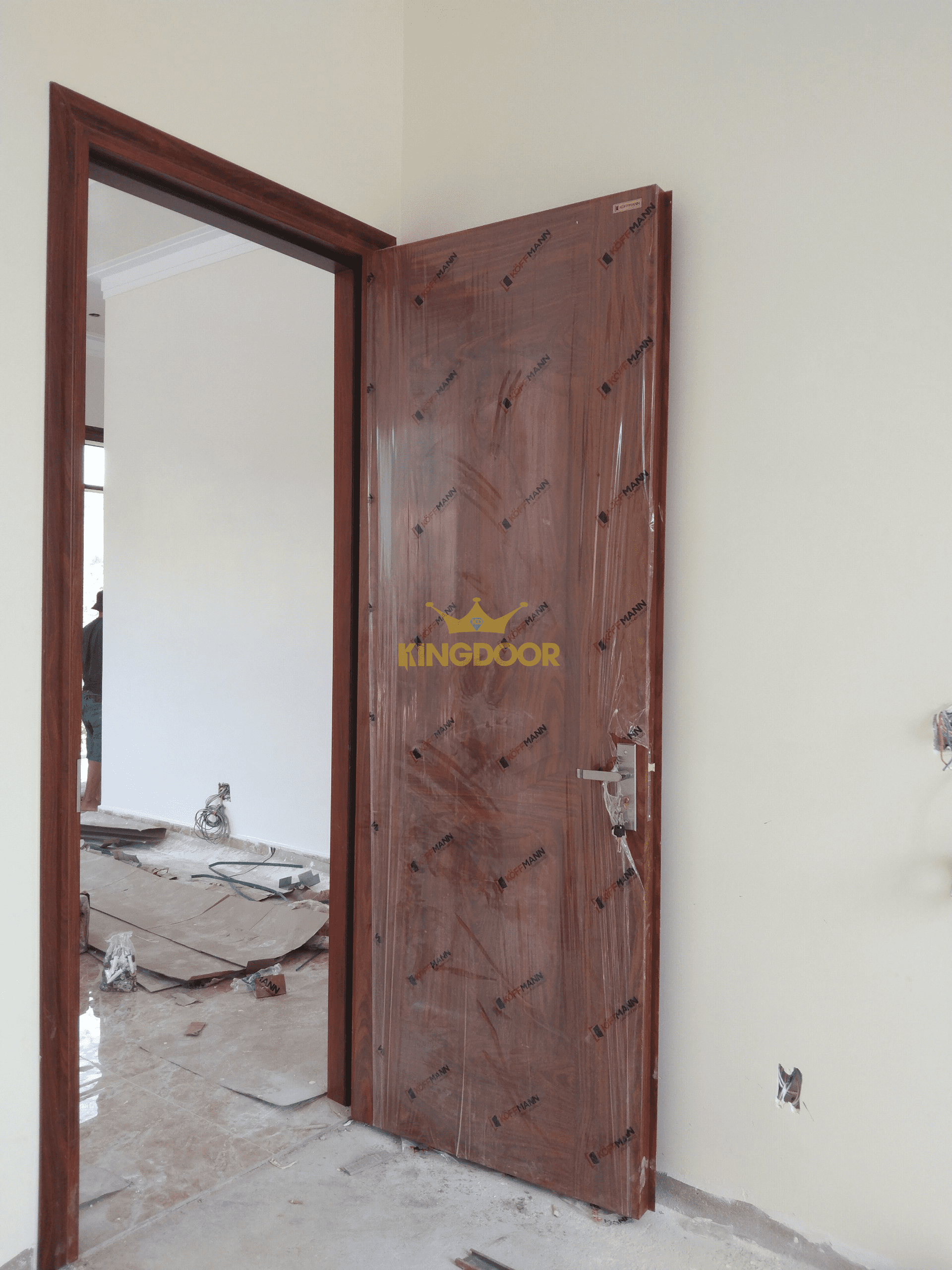 cửa thép vân gỗ tại Đà Lạt
